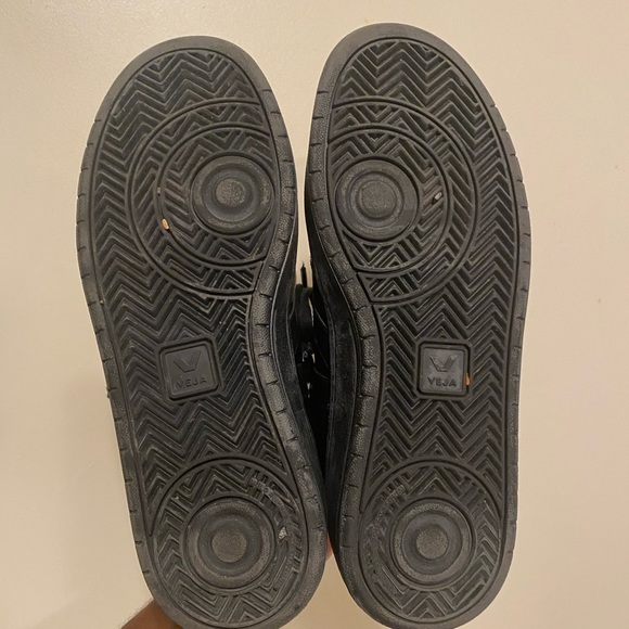 Men's V-10 Bastille Vegan Leather Sneakers - Picture 5 of 5